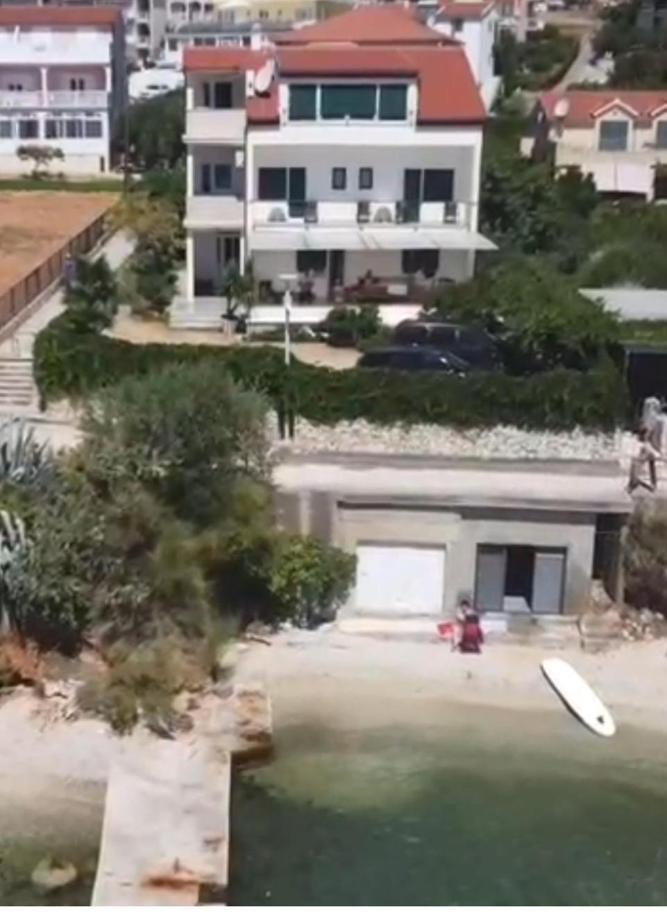 Holiday Home Sisko โตรกีร์ ภายนอก รูปภาพ