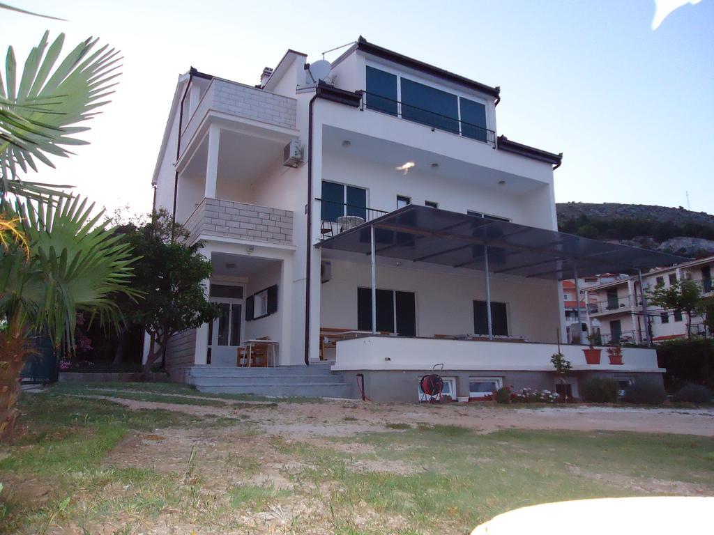 Holiday Home Sisko โตรกีร์ ภายนอก รูปภาพ